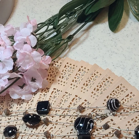 Glass BLACk Beads Necklace for sale - Picture 8 of 13